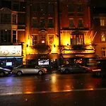Отель Clifton Court 2*
