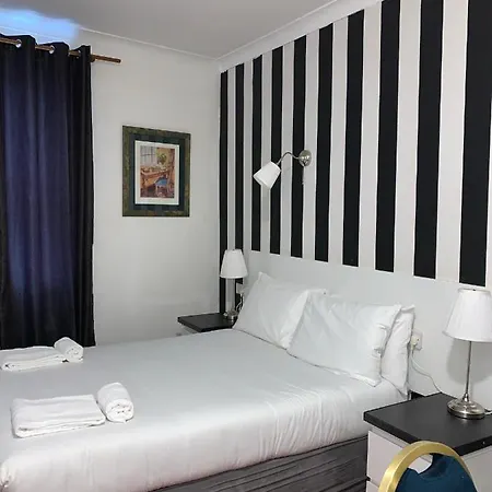 Clifton Court 2* Dublín