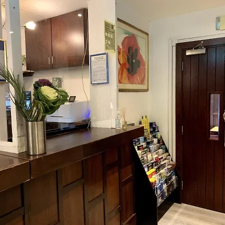 كليفتون كورت فندق